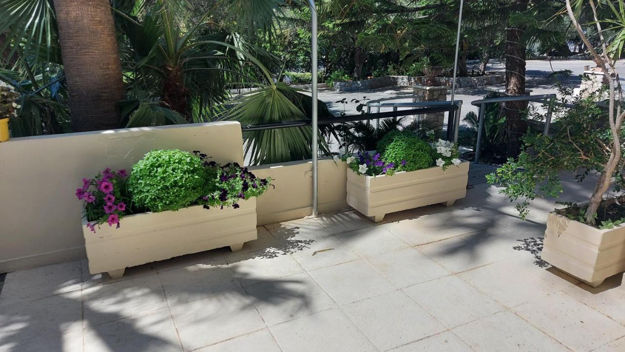 Monte Vardia Hotel