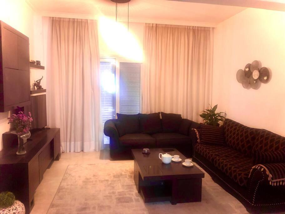 Haroula's