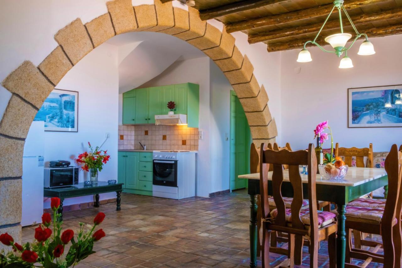 Villa Jokasta & Erato *