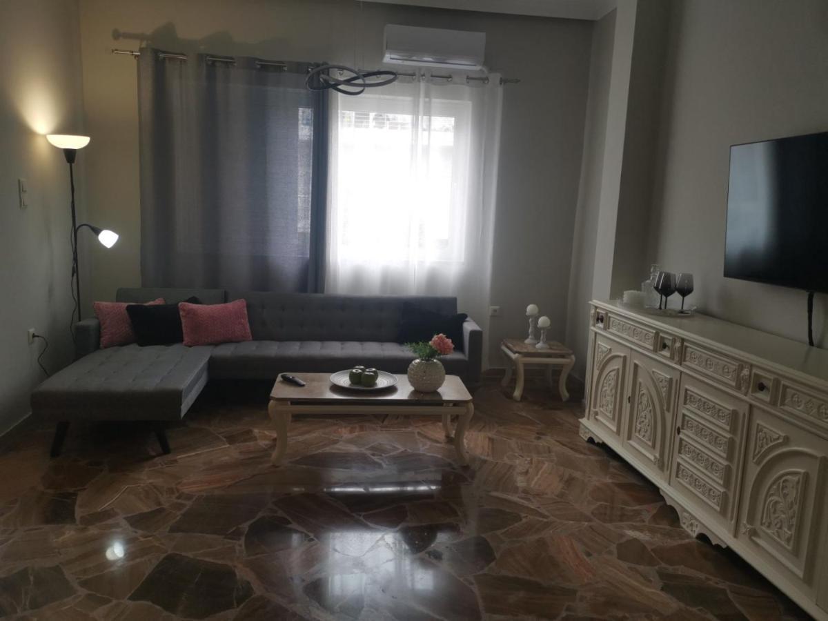 Dimitras Chrissi Akti Chania