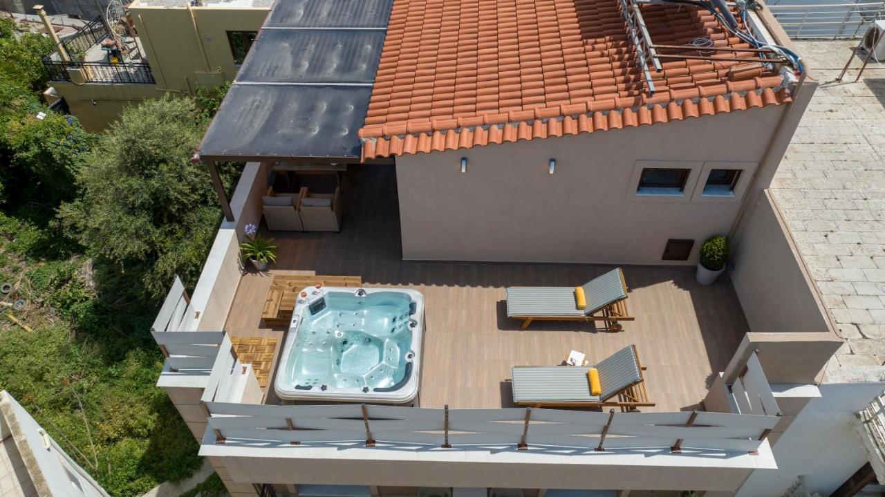 Aretousa Apartment *