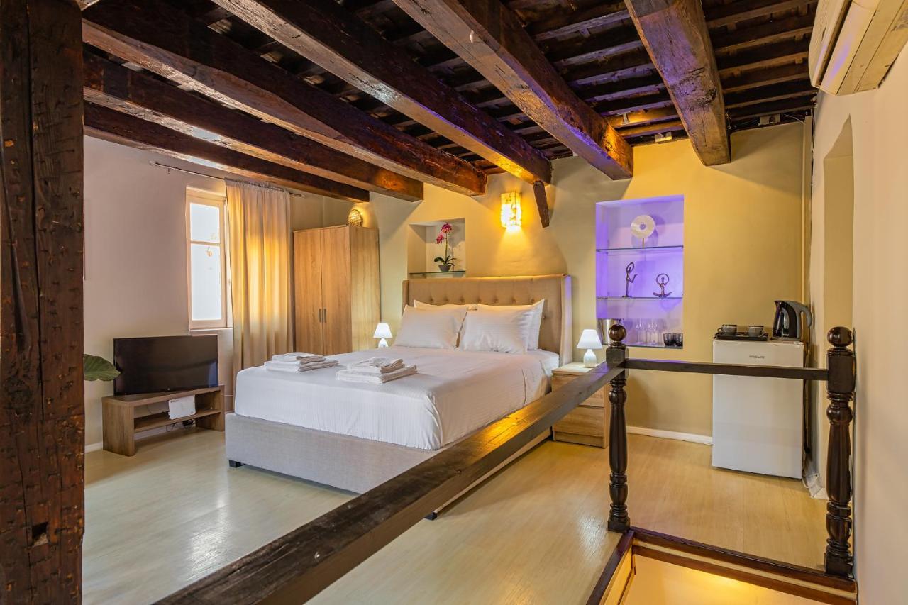 Ydragogeio Old Town Chrissi Akti Chania