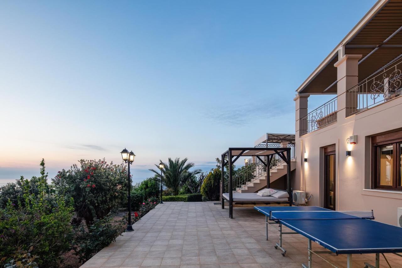 Golden Hill Villa *