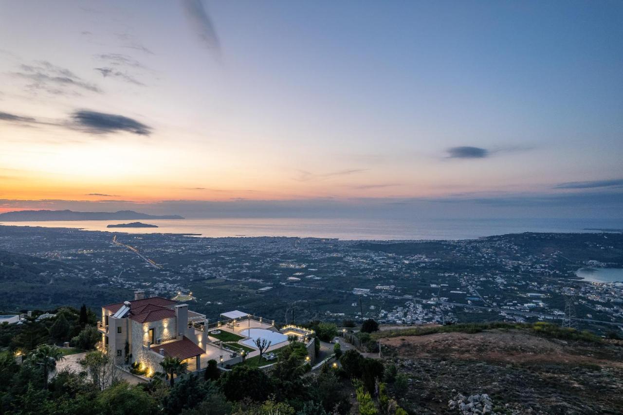 Golden Hill Villa *
