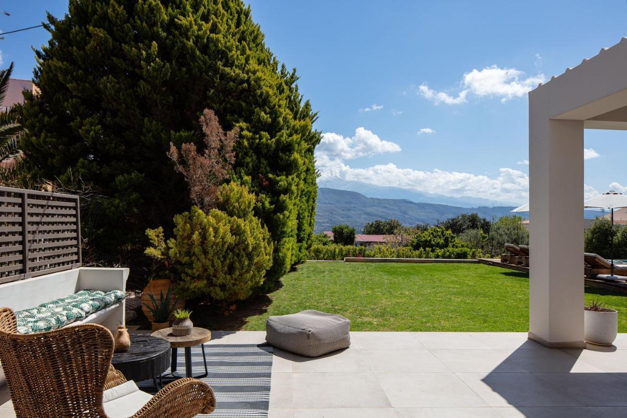 Artemisia Villa