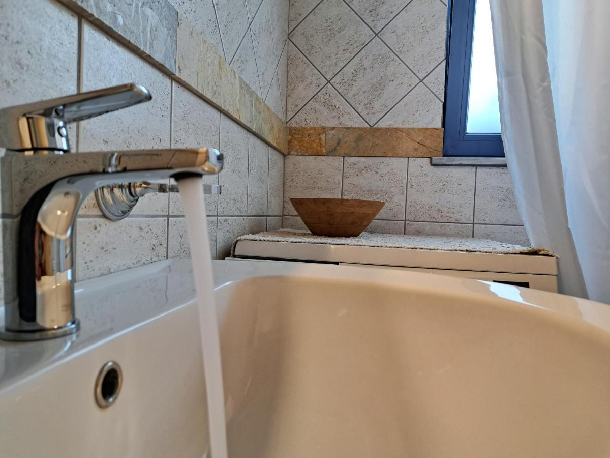 Apartment Nais & Chania (Crete)