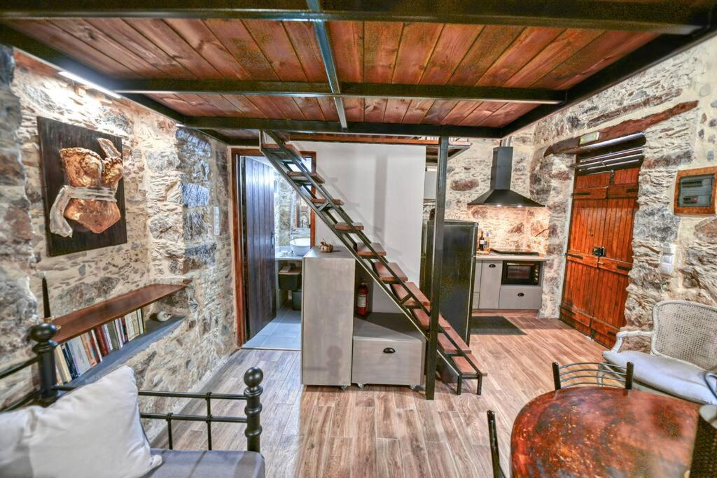 Ferienhaus Pefkopetro Loft