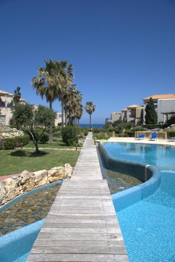 Holiday home Cassiopeia 3-bedroom House On The Beach With Pool *