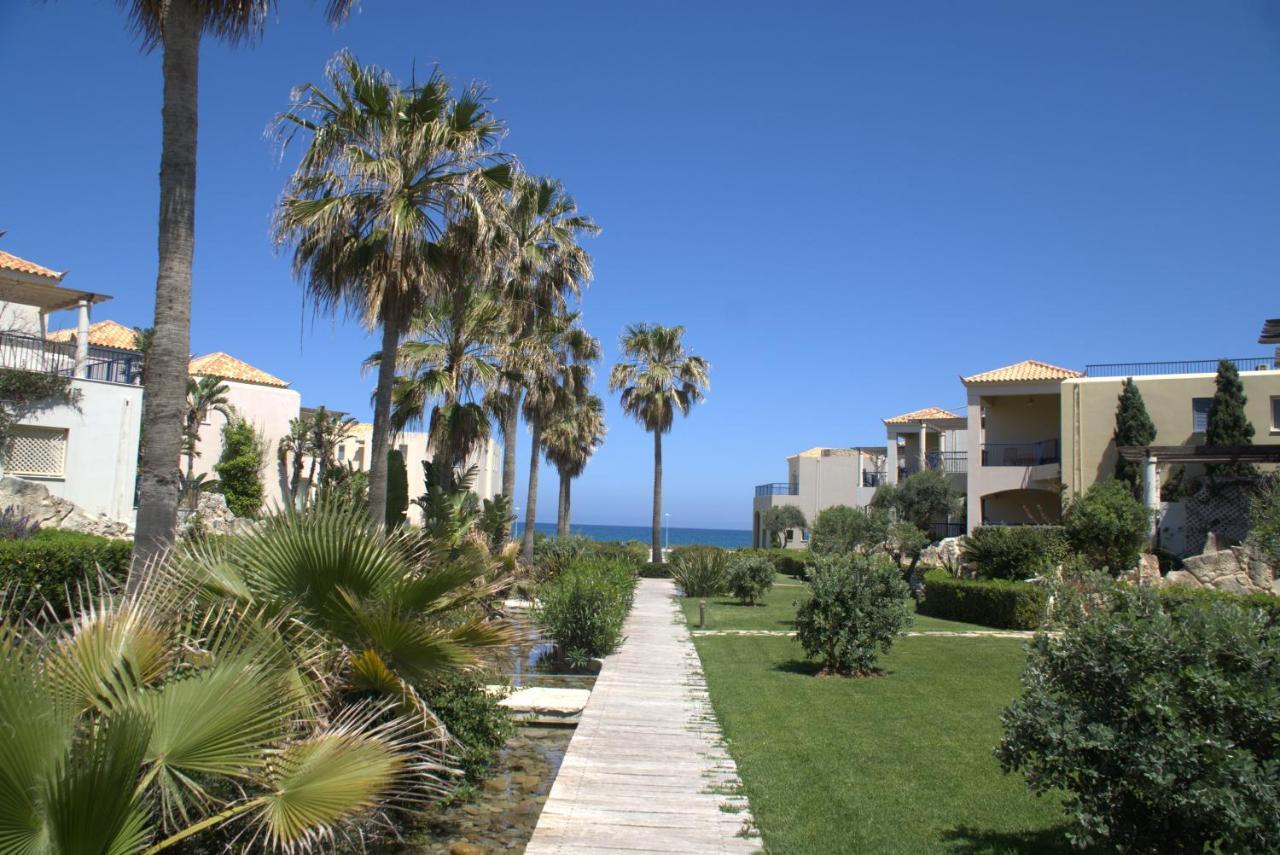 Cassiopeia 3-bedroom House On The Beach With Pool Chania (Crete)