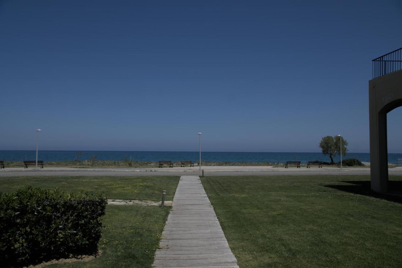 Holiday home Cassiopeia 3-bedroom House On The Beach With Pool *