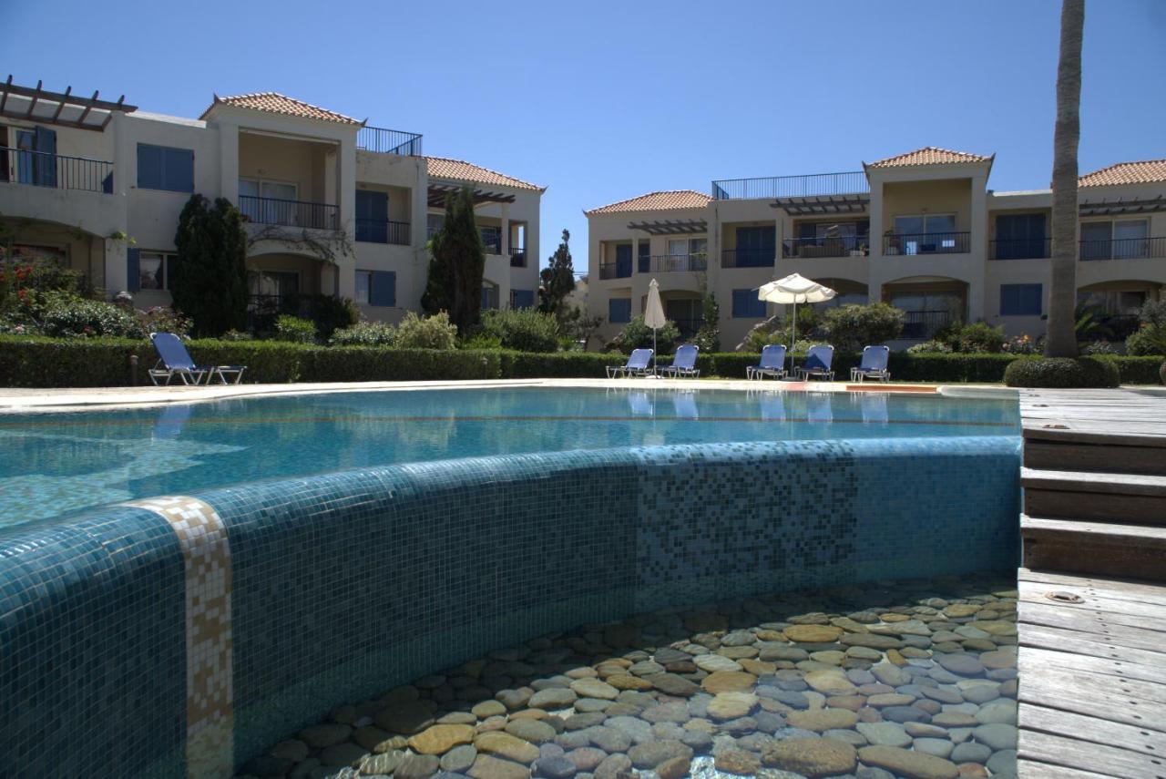 Cassiopeia 3-bedroom House On The Beach With Pool Chania (Crete)