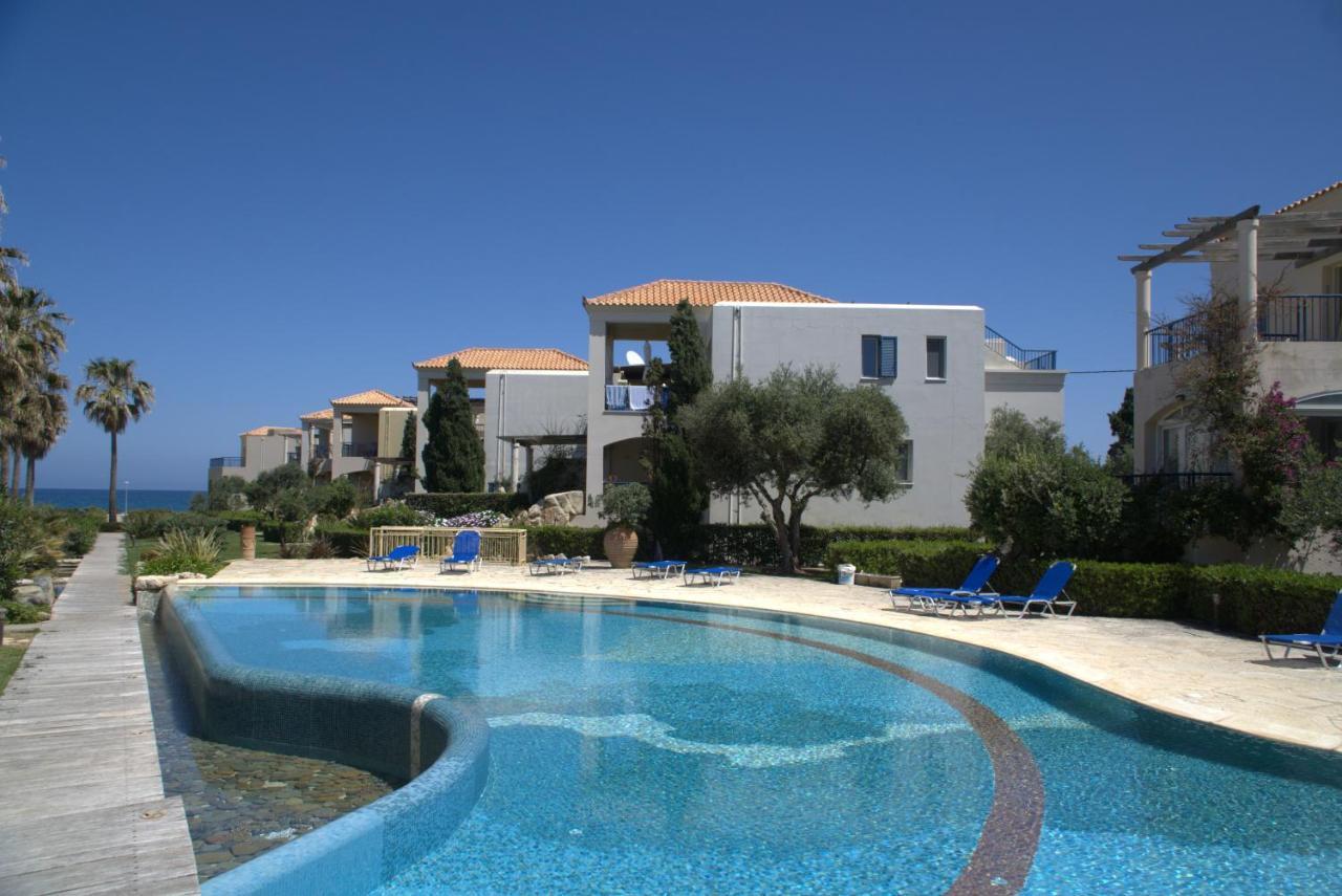Cassiopeia 3-bedroom House On The Beach With Pool Chania (Crete)