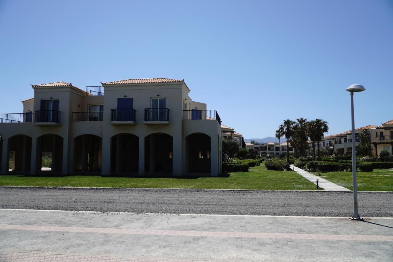 Cassiopeia 3-bedroom House On The Beach With Pool Holiday home