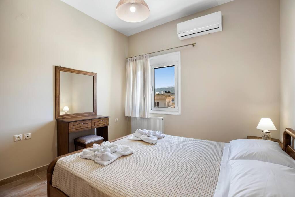 Patelakis Near The