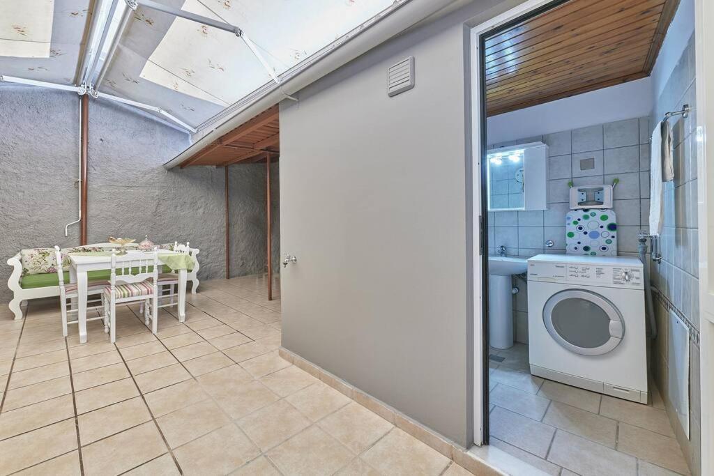 Apartment Centrally Yours: Spacious House In The Center Chania (Crete)