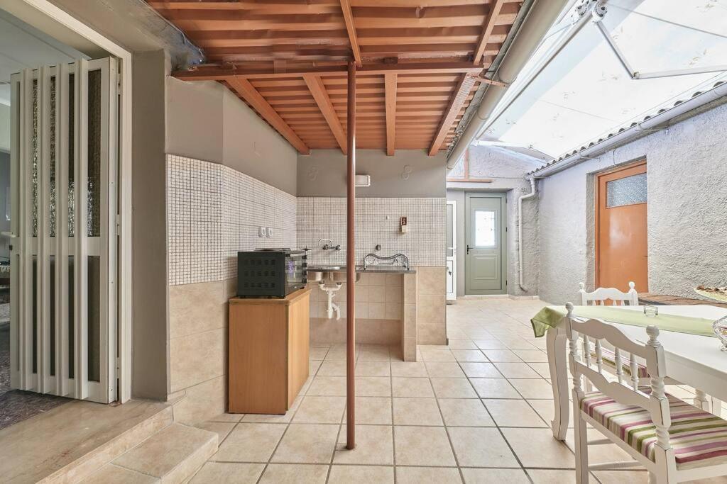 Centrally Yours: Spacious House In The Center