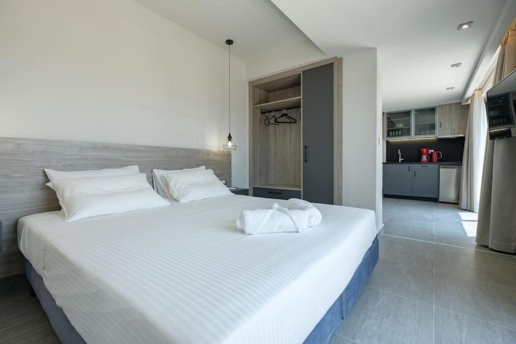 Apartment Sky-high Penthouse W. Stunning Views - 04 Chania (Crete)