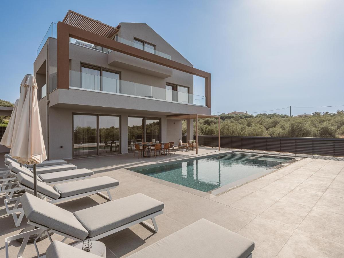 Villa Estel Residences *