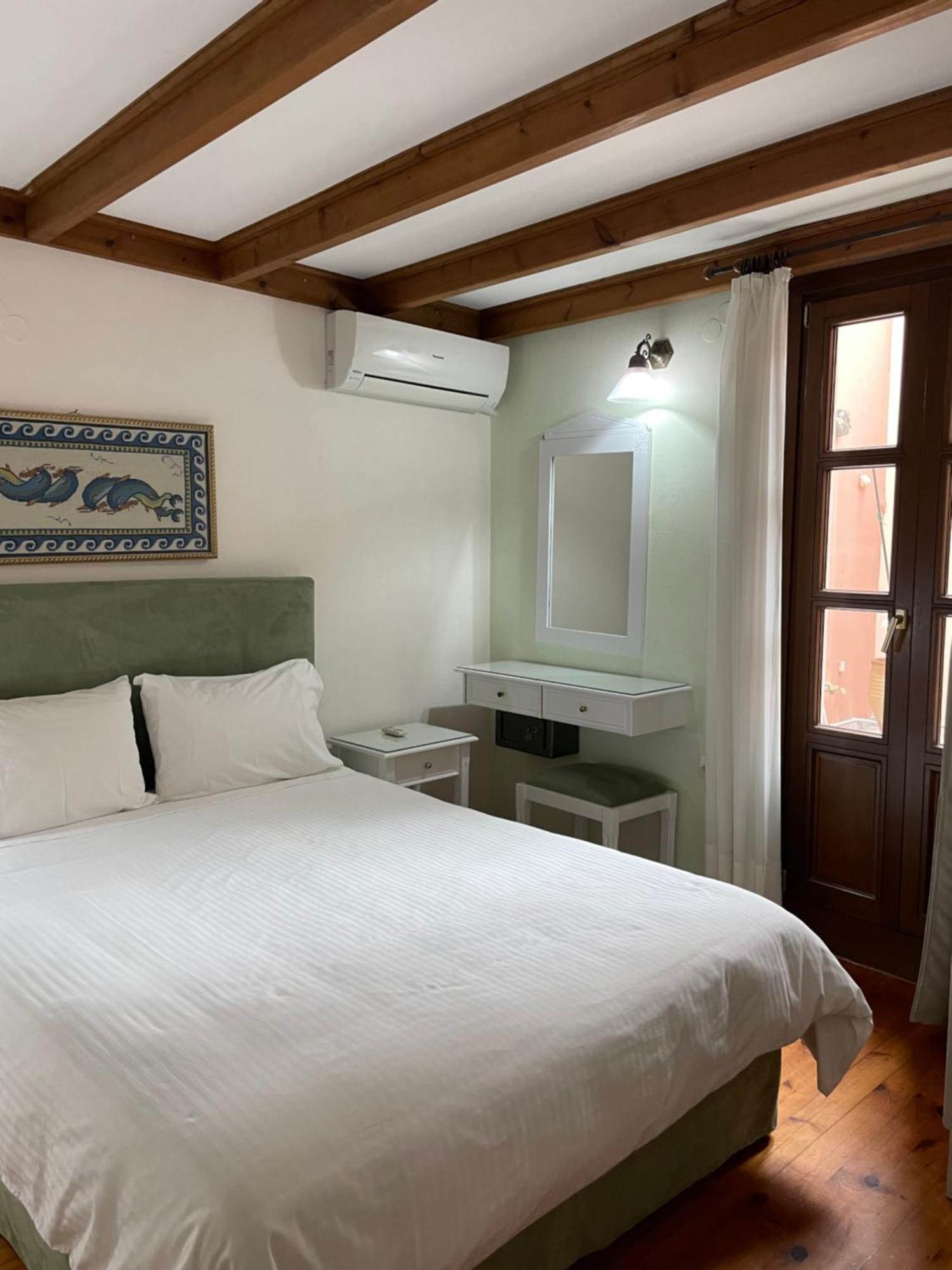 Erietta Hotel