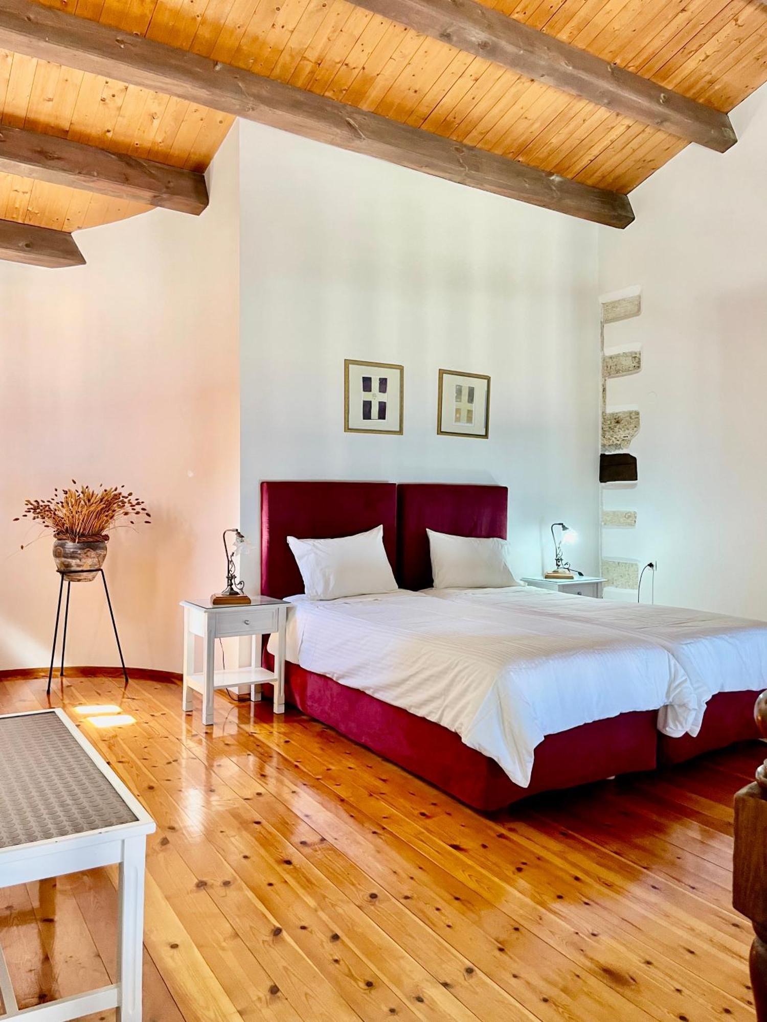 Hotel Erietta 3*