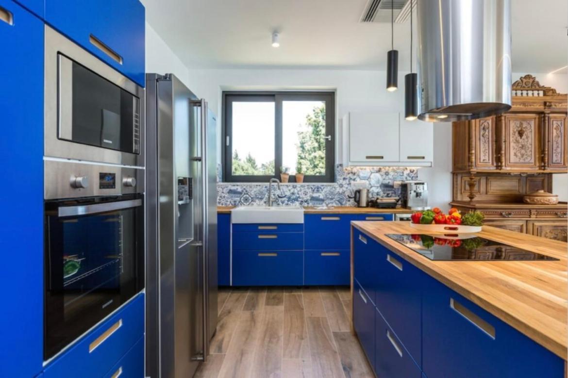 Villa Blueskyline Owner's Listing, By Hellocrete