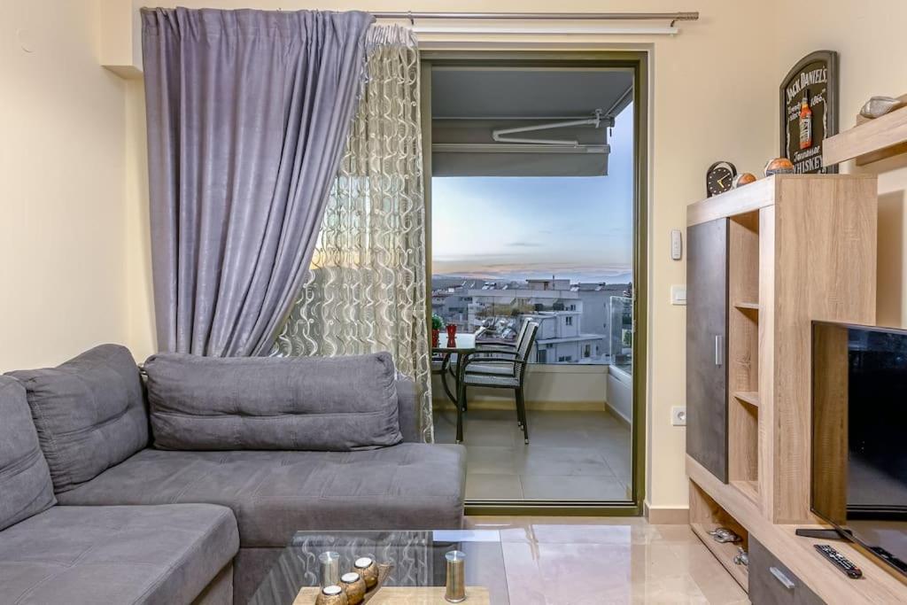 Nikolas Apartment *