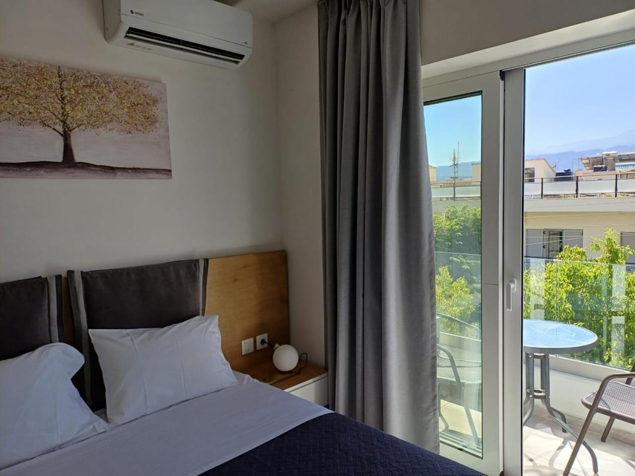 Hotel Deluxe Chania (Crete)