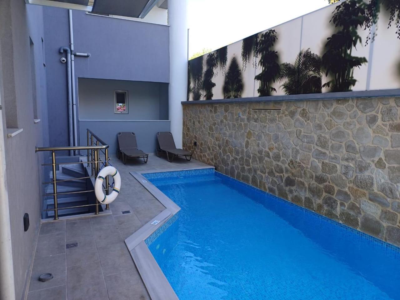 Deluxe 2* Chania (Crete)