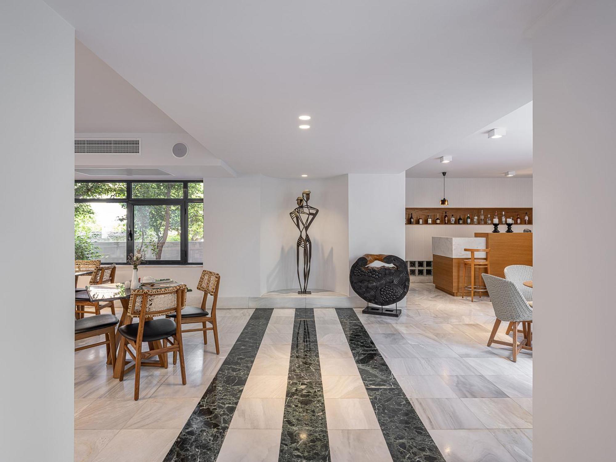 Avra Boutique 4*