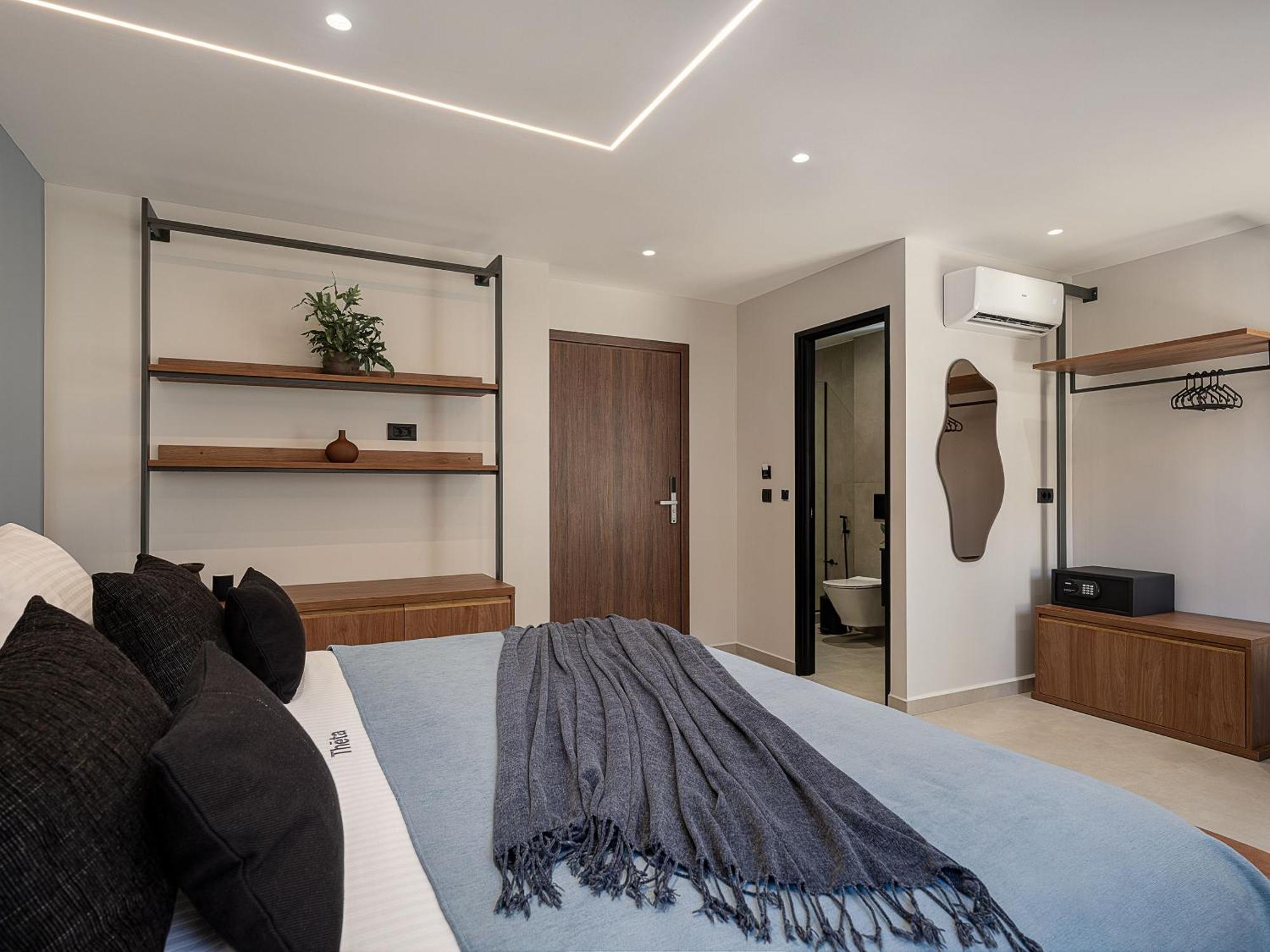 Theta Boutique Hotel *