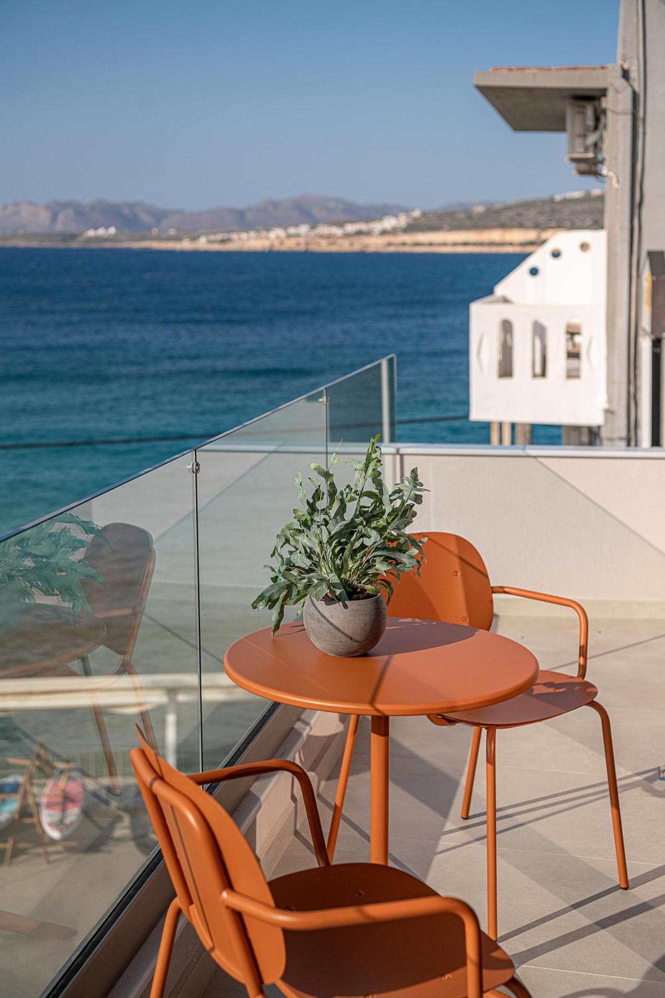 Hotel Theta Boutique Chrissi Akti Chania