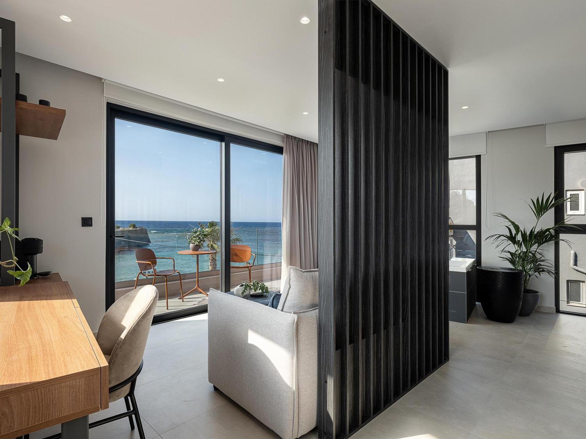 Theta Boutique Hotel *