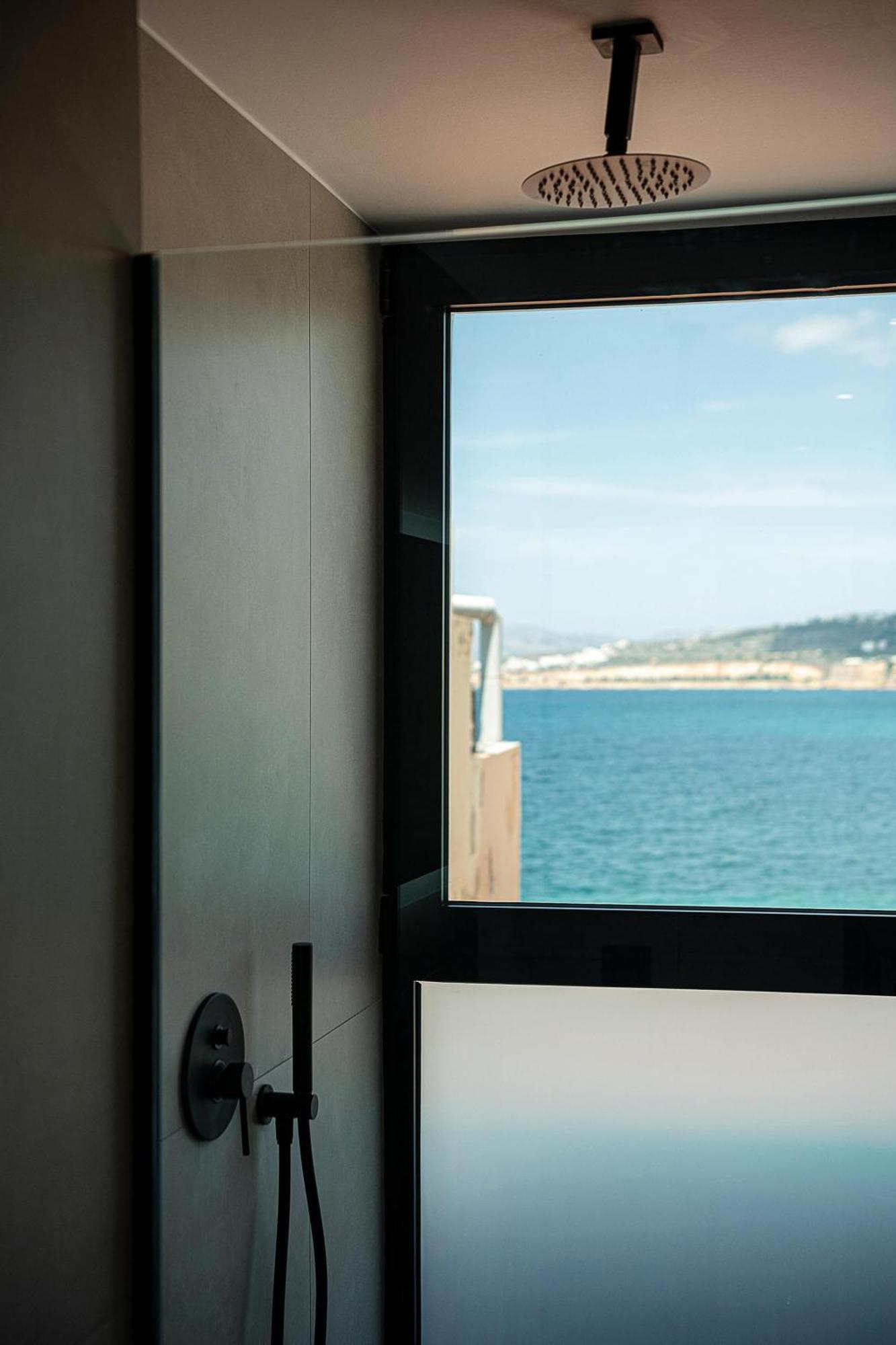 Theta Boutique Chrissi Akti Chania