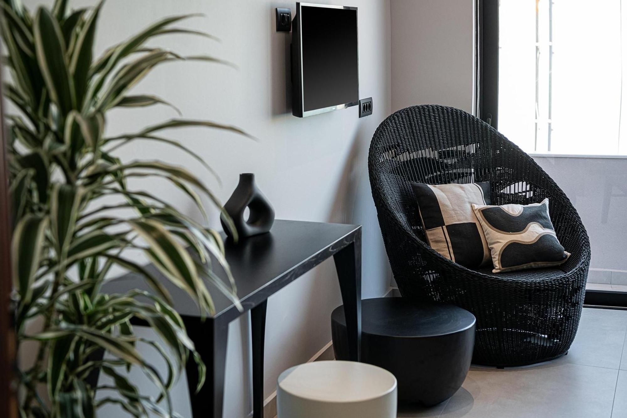 Hotel Theta Boutique