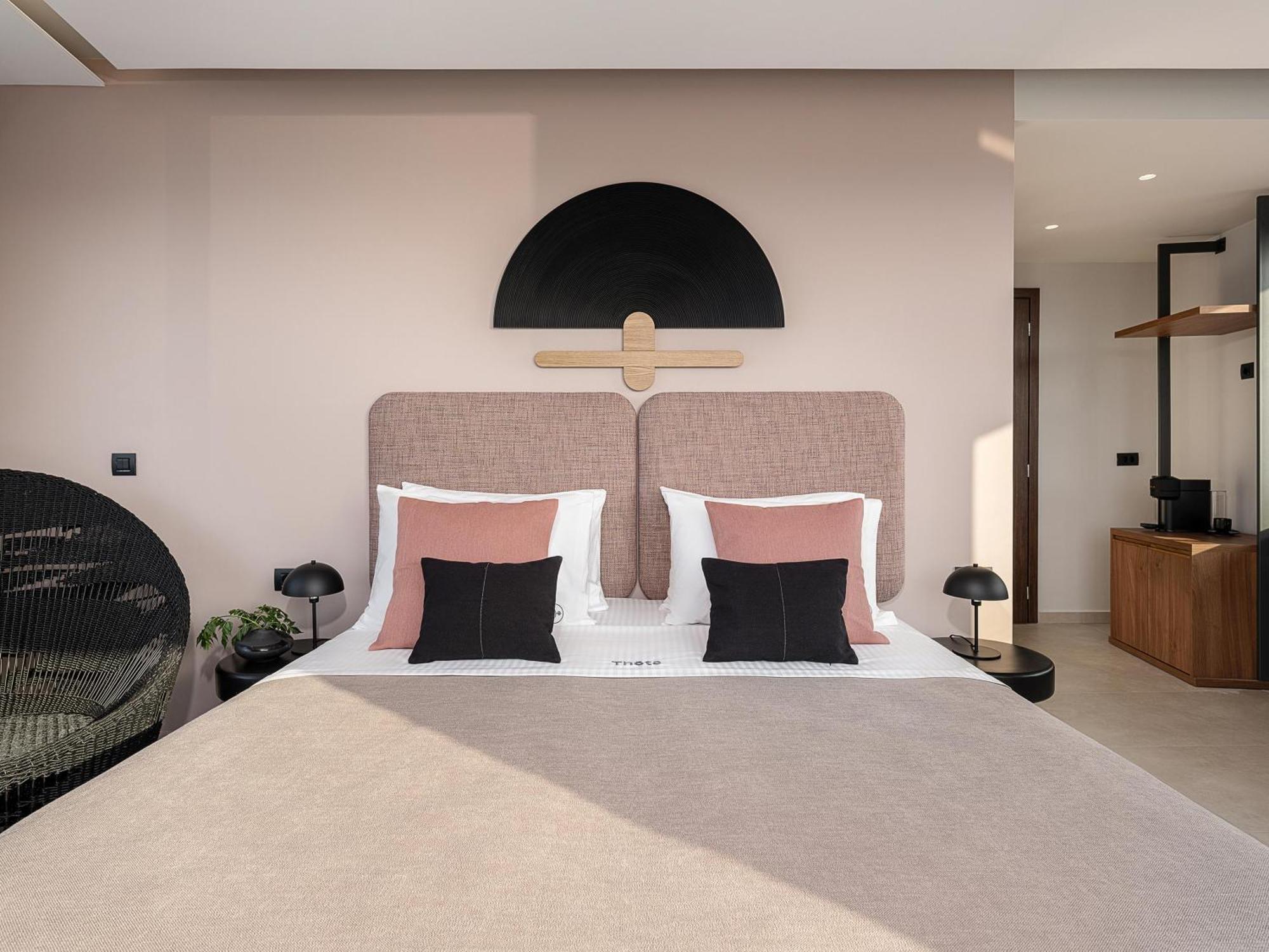 Hotel Theta Boutique