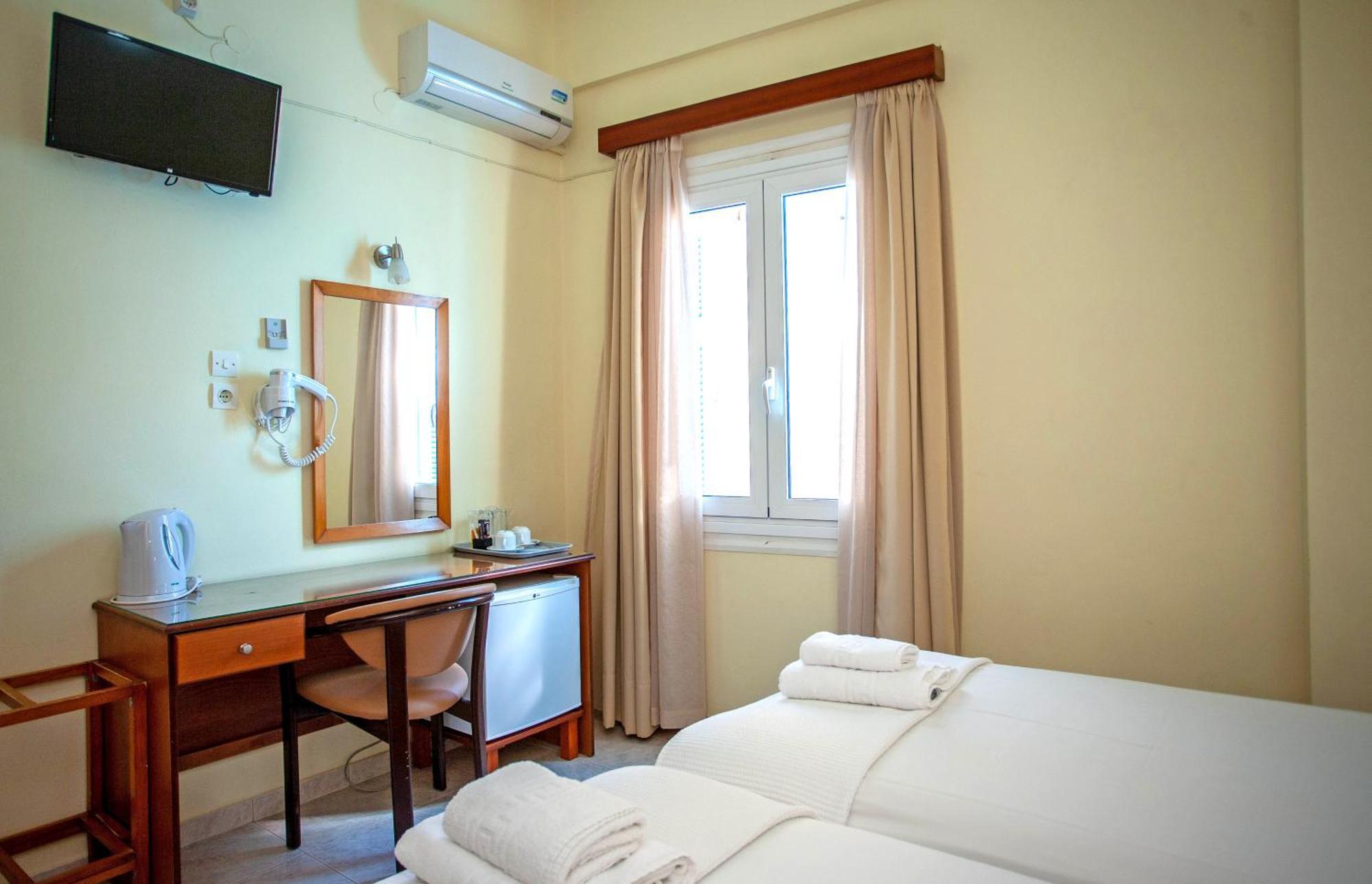 Lucia Hotel