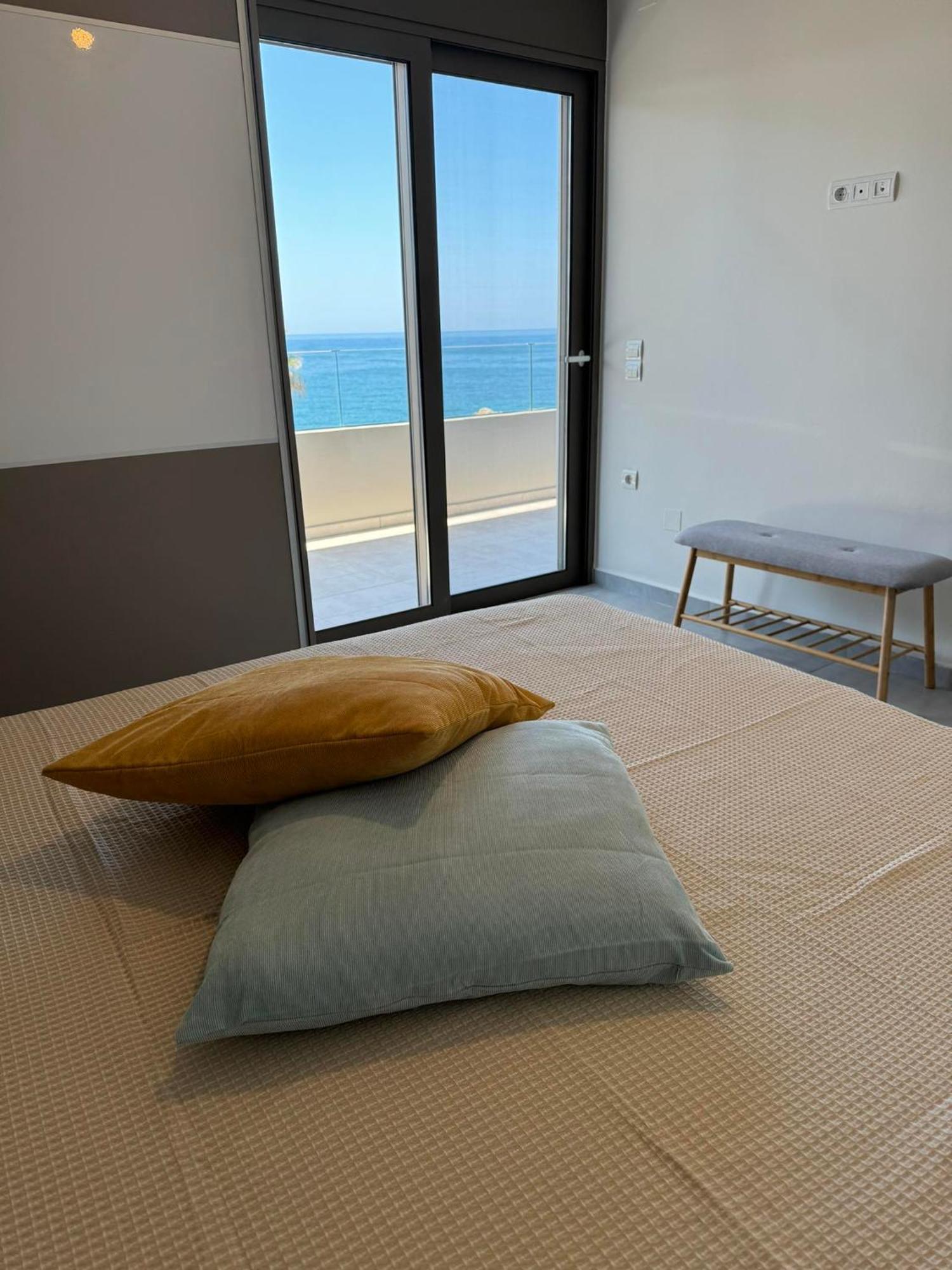 Zonapartments A Sea View-city Center *