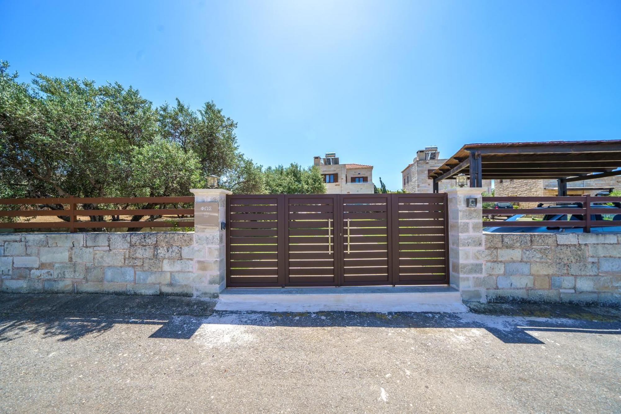 Villa Fos - φωσ ,luxury Chania (Crete)