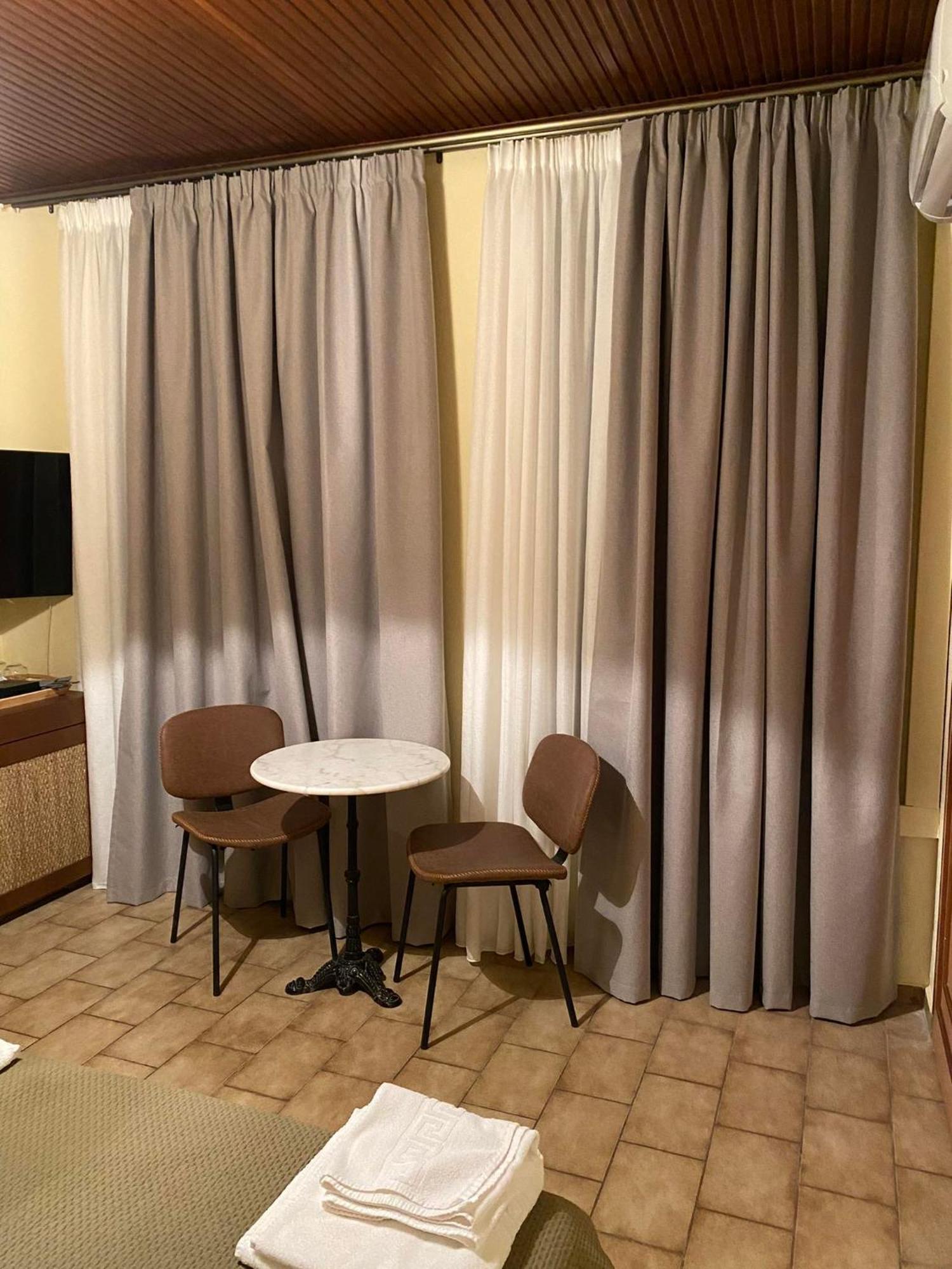 Hotel Helena Chrissi Akti Chania