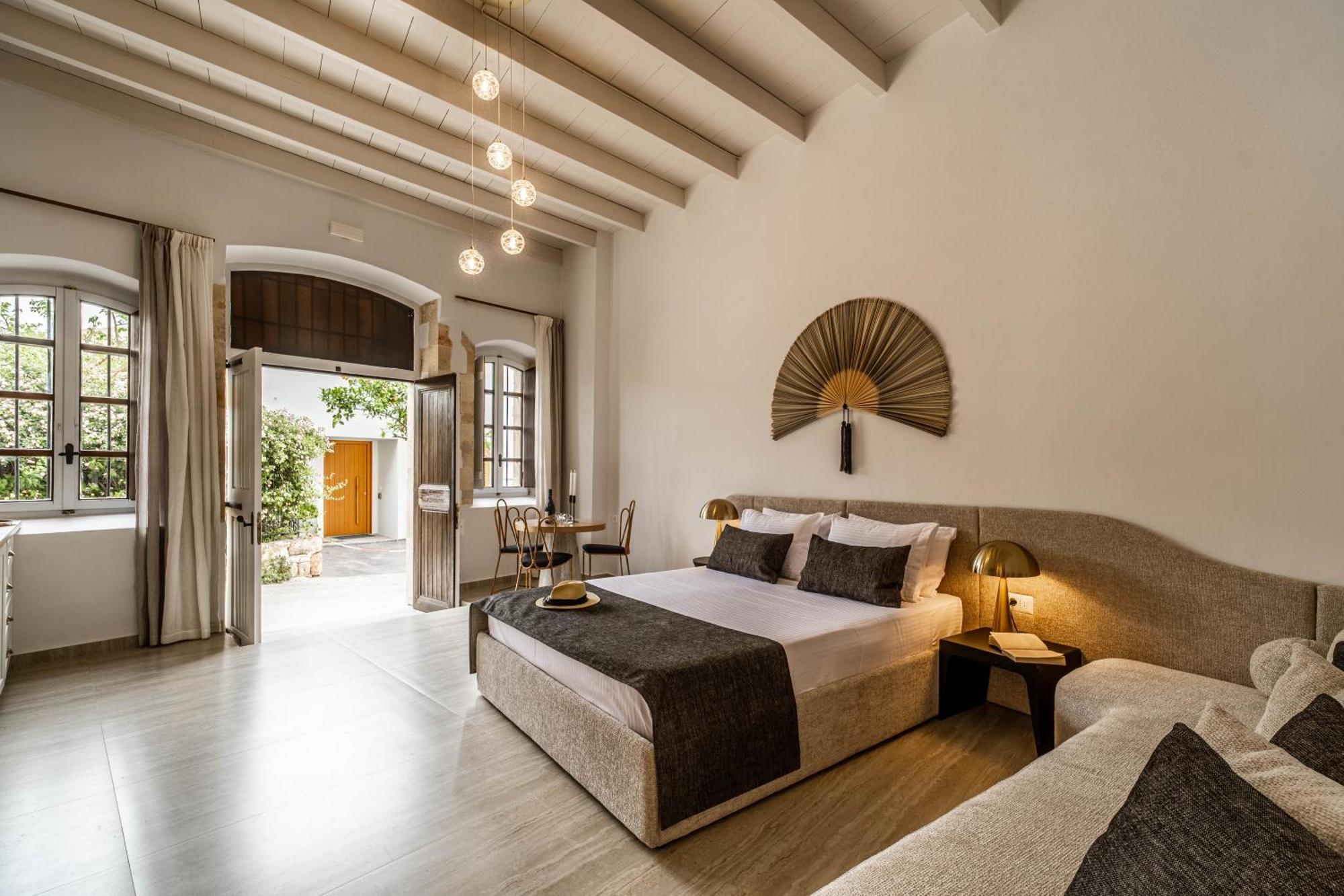 Lithinon Luxury Suites Free Parking Apartment *