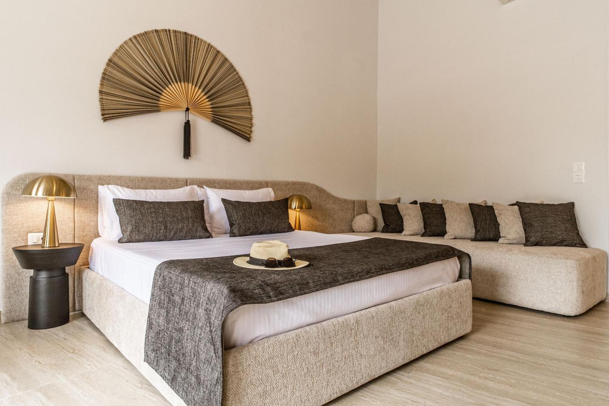 Lithinon Luxury Suites Free Parking