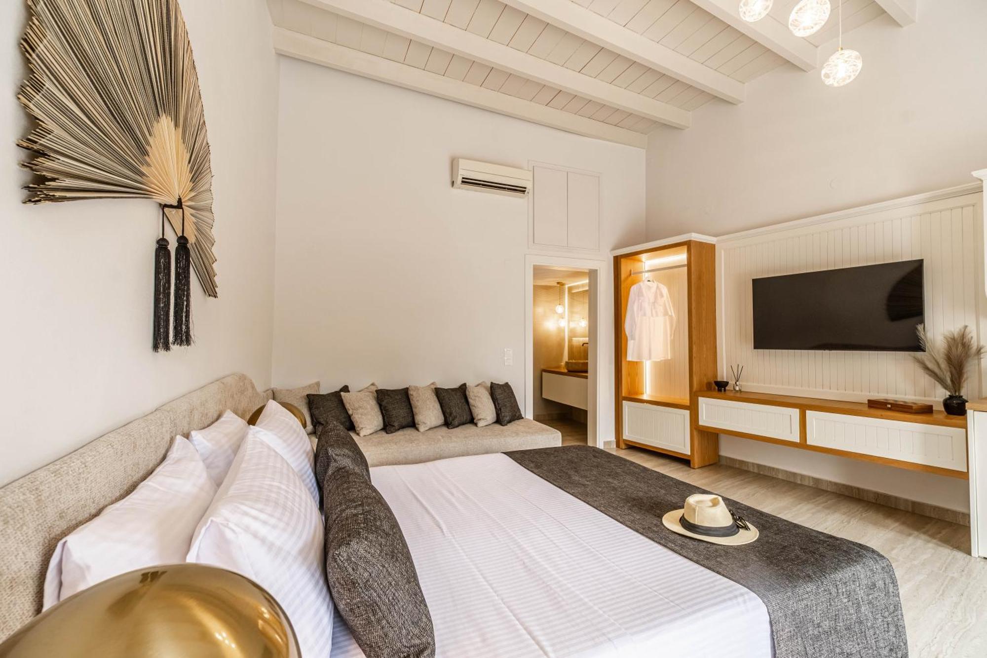 Lithinon Luxury Suites Free Parking *