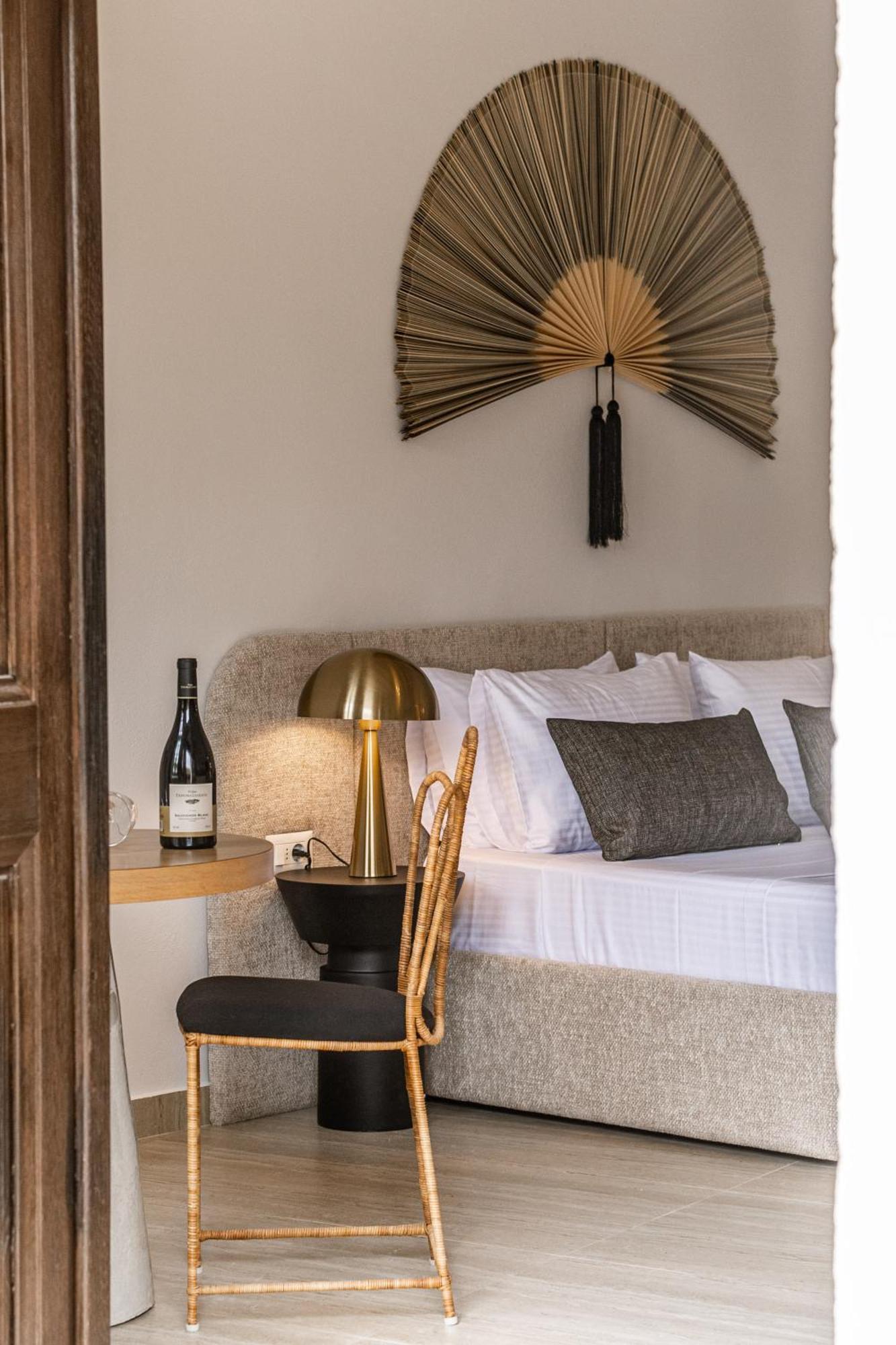 Lithinon Luxury Suites Free Parking Apartment *