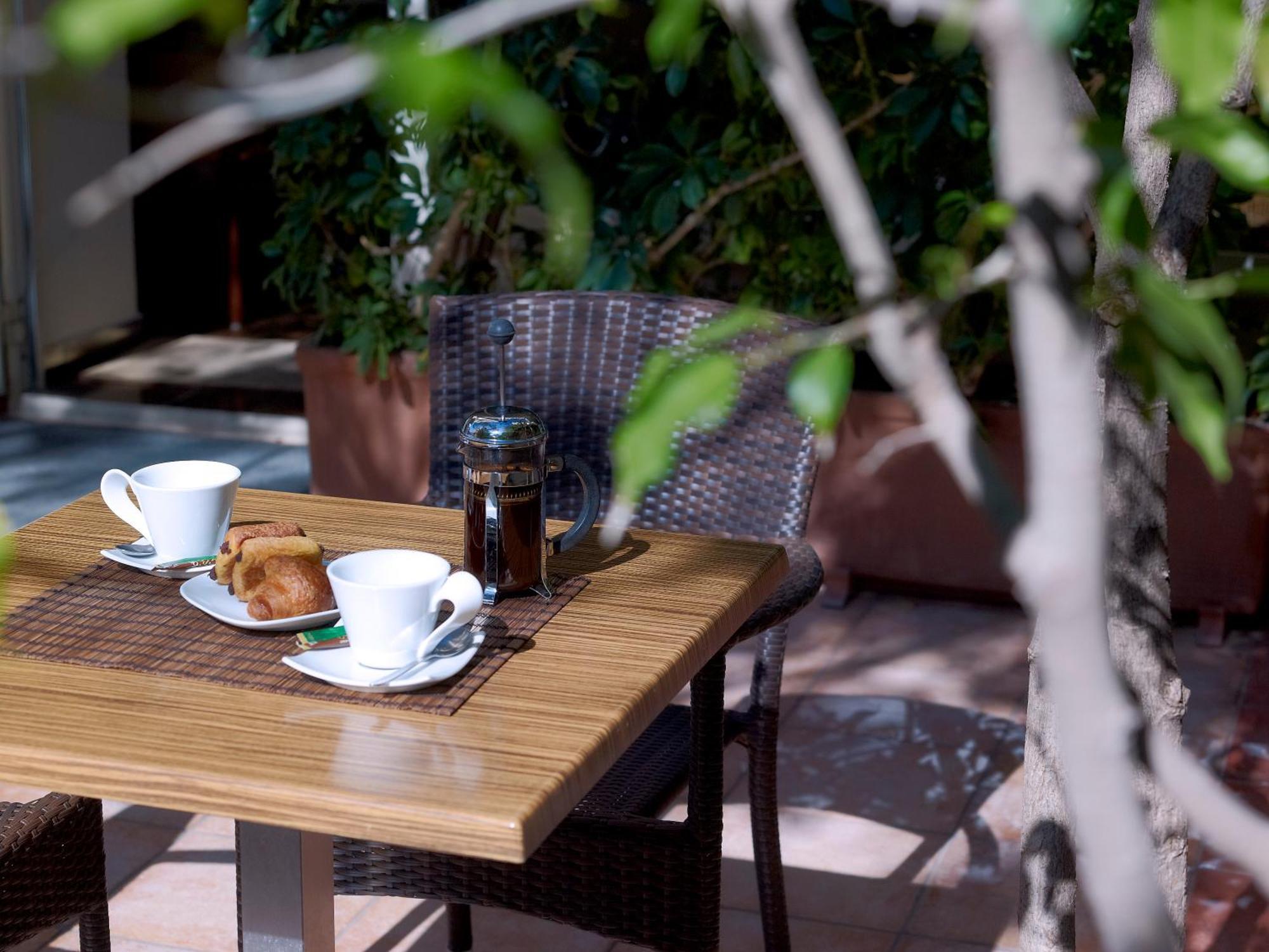 Hotel Irida