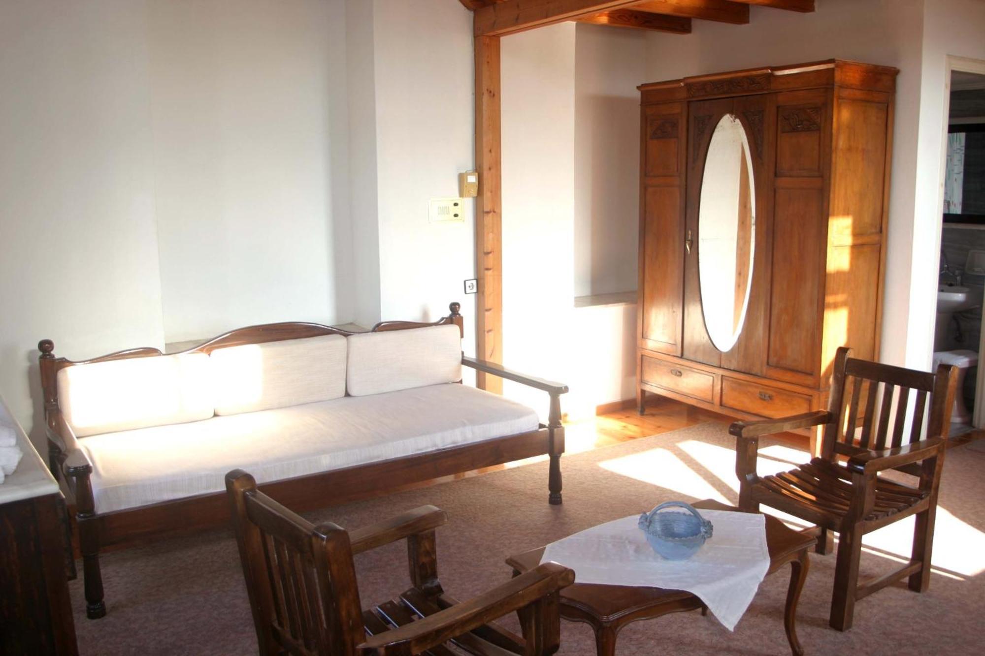 Oasis Chrissi Akti Chania