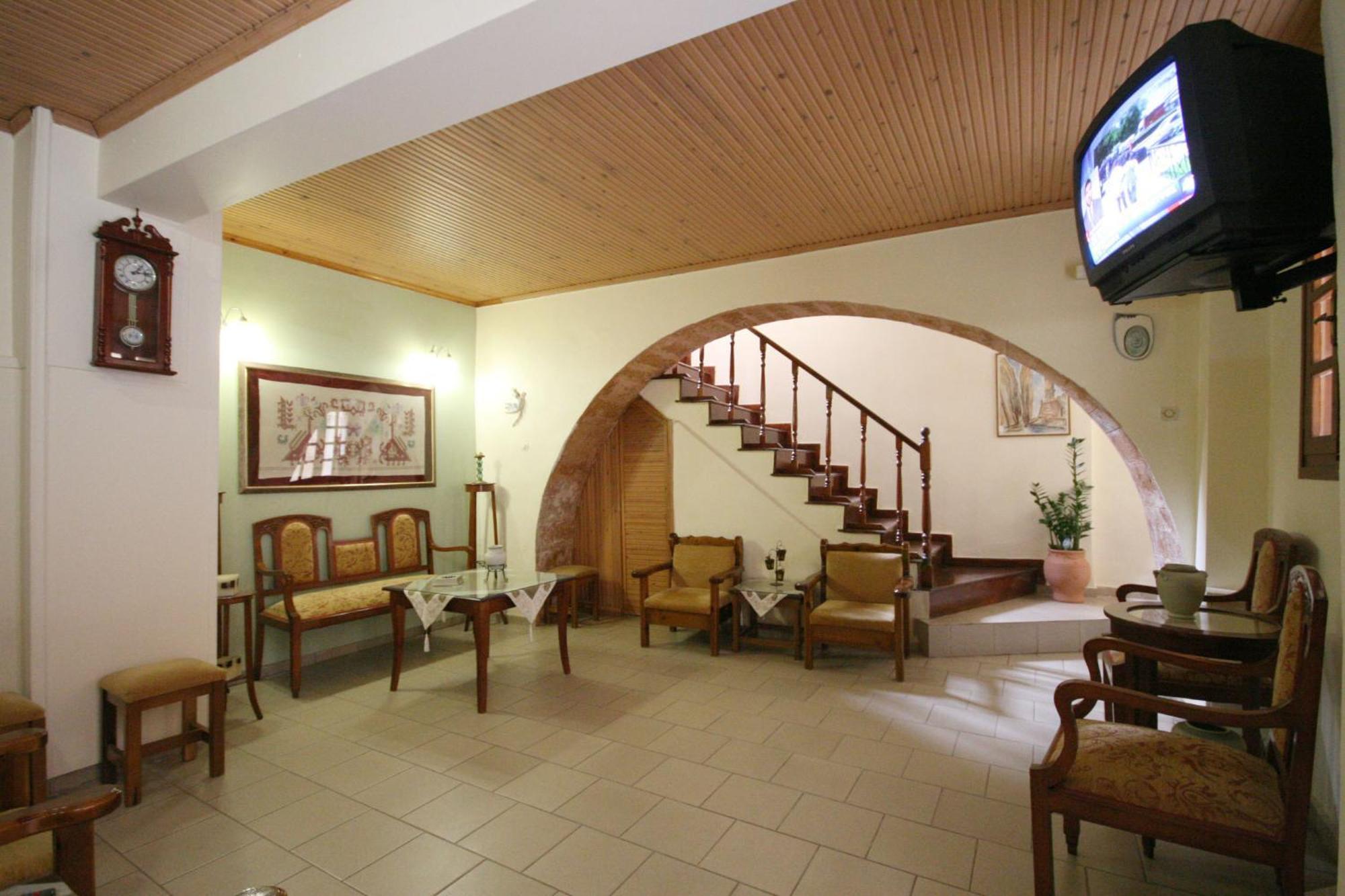 Hotel Helena Chrissi Akti Chania