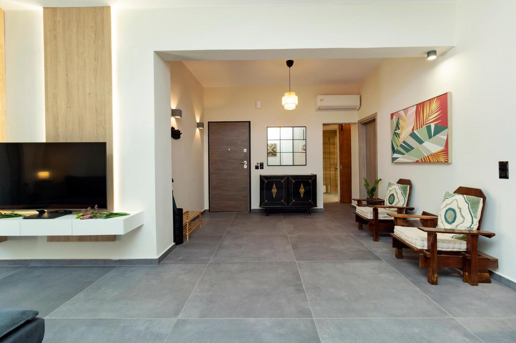 Apartment Stylish And Modern Near Nea Chora