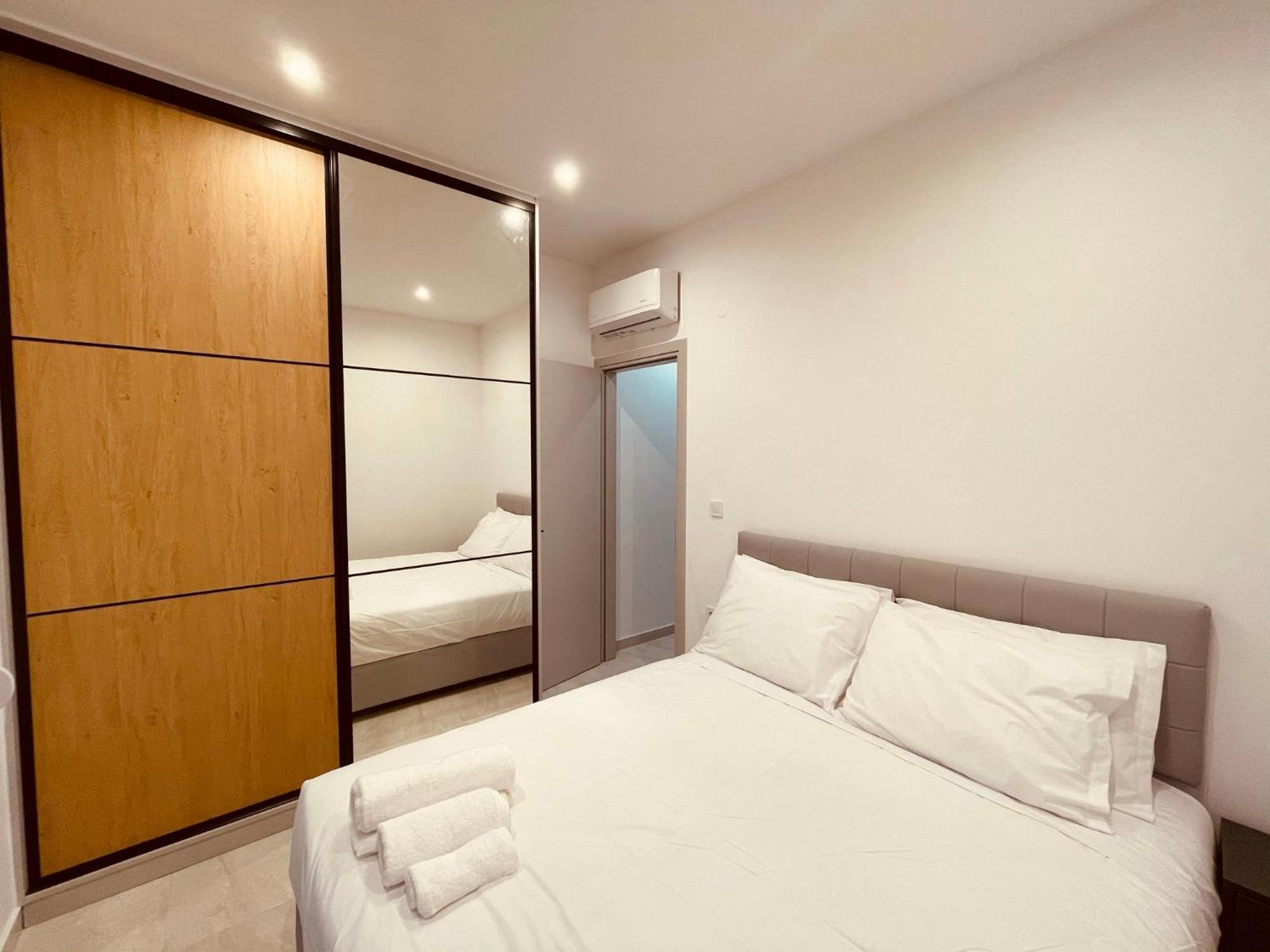Apartment Your Place !! - 302