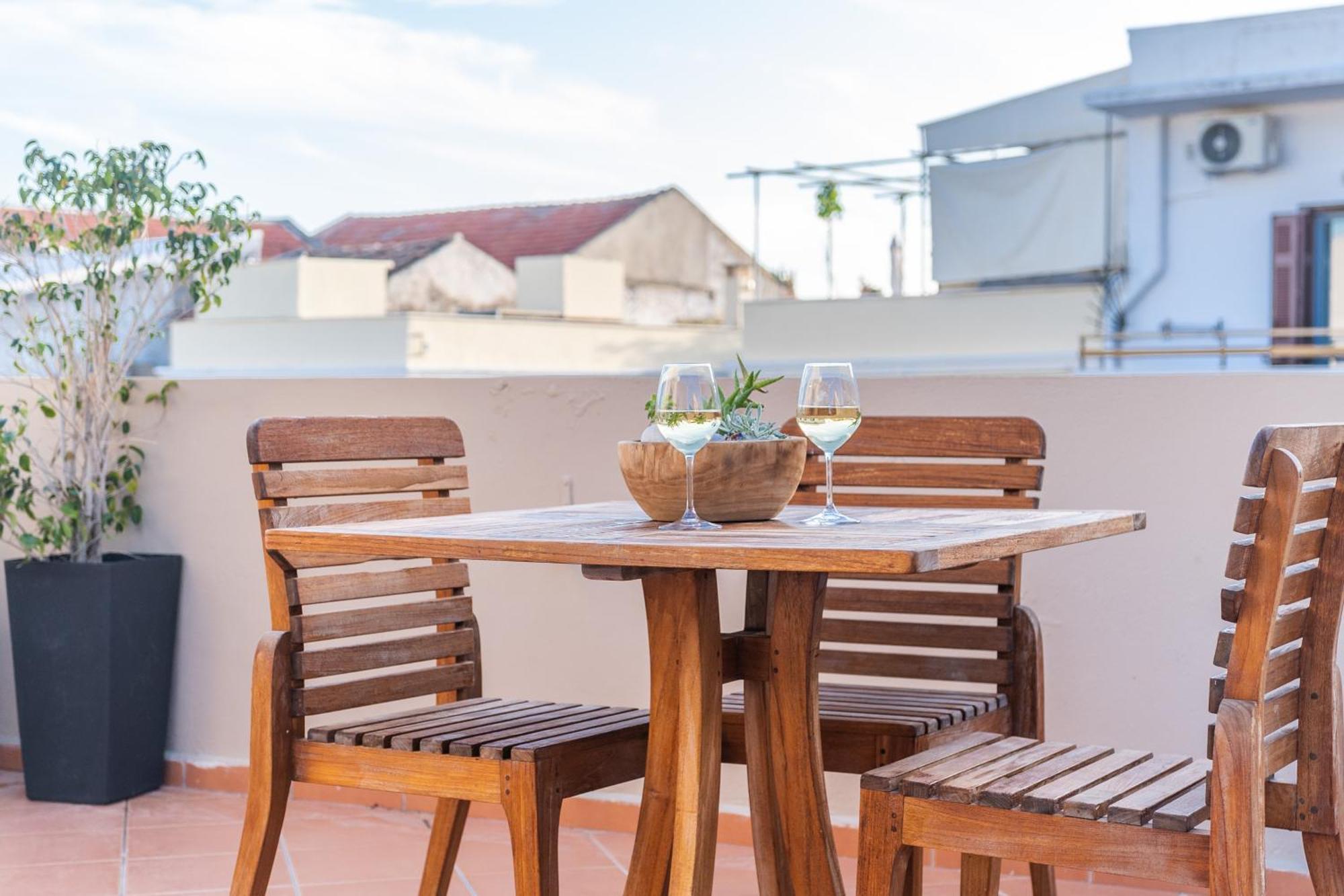 Lithinon Luxury Suites Free Parking Apartment *
