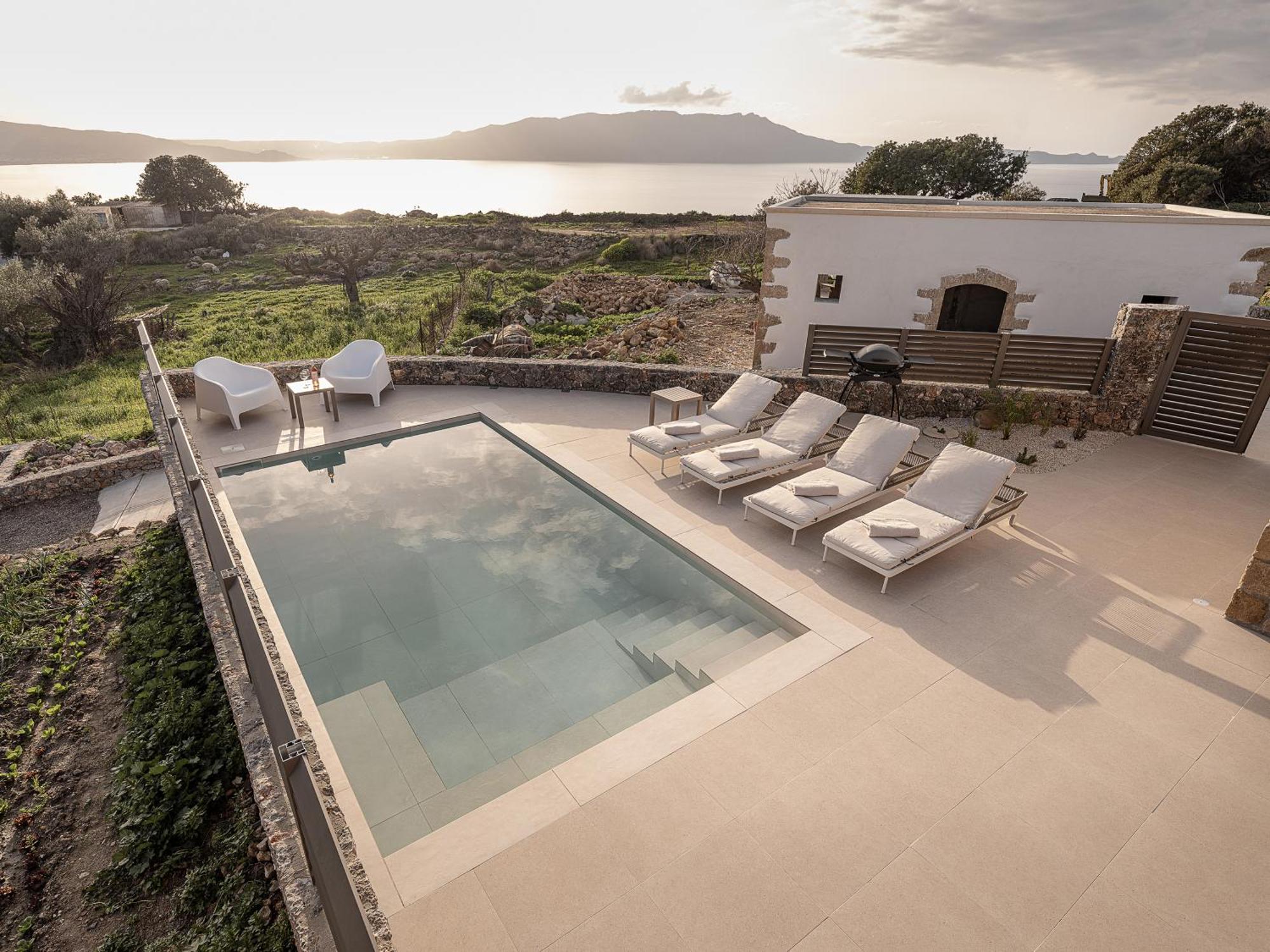 Casa Nougia Villa *